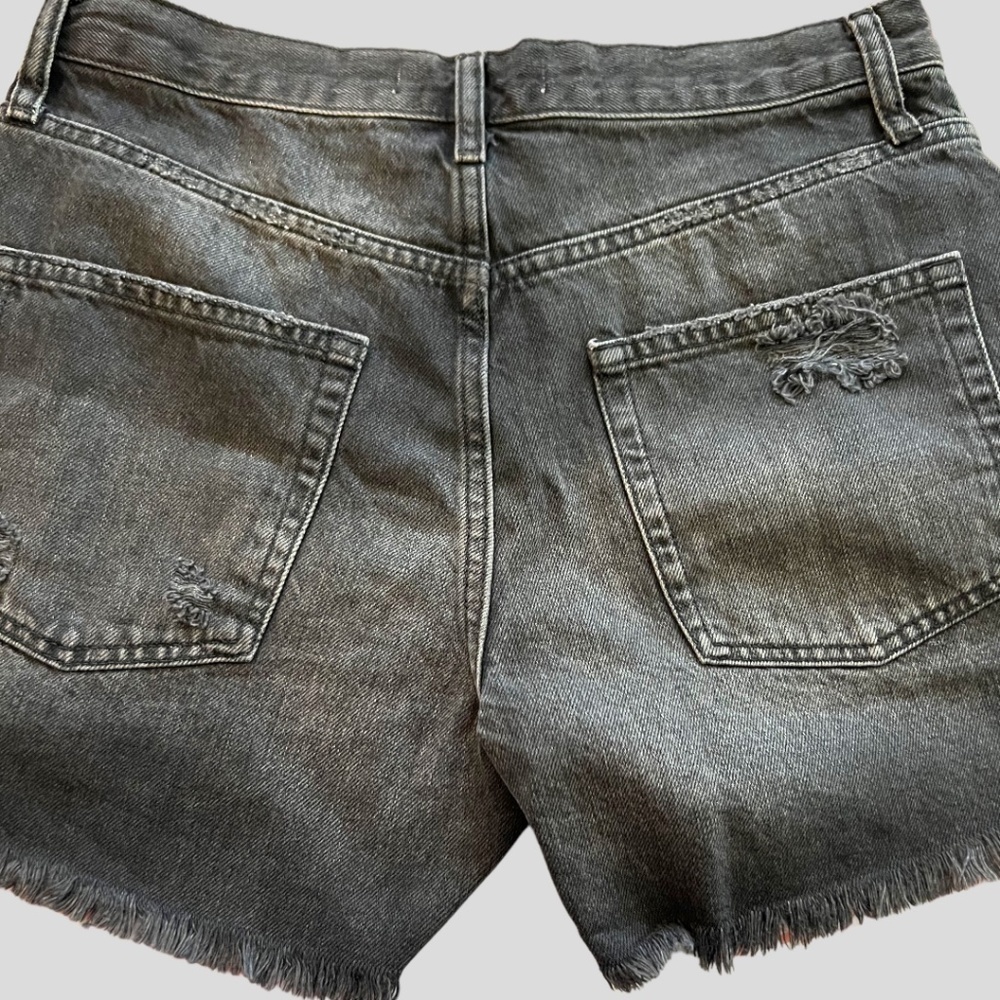 FREE PEOPLE Maggie Mid Rise Cutoff Button Front 3” Shorts NWT/Sz.27/Washed Black - Picture 11 of 11
